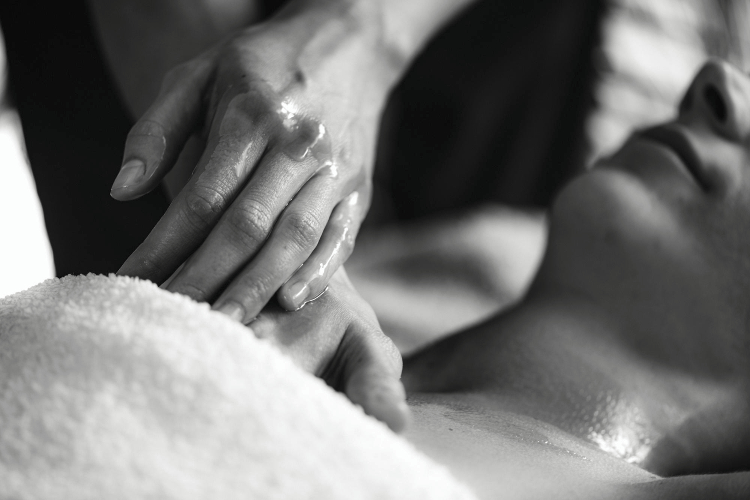 Тантрические массажи для пар – путь к новым ощущениям и глубокой доверительности